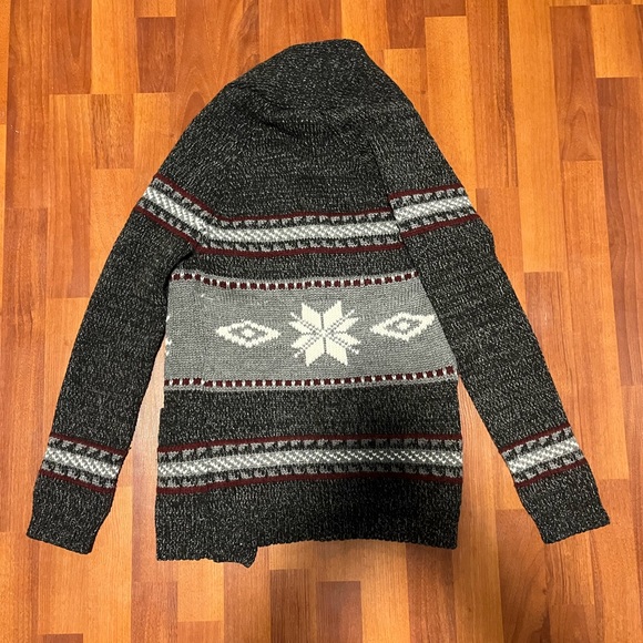 XS Roots Canada Sweater - Picture 2 of 2